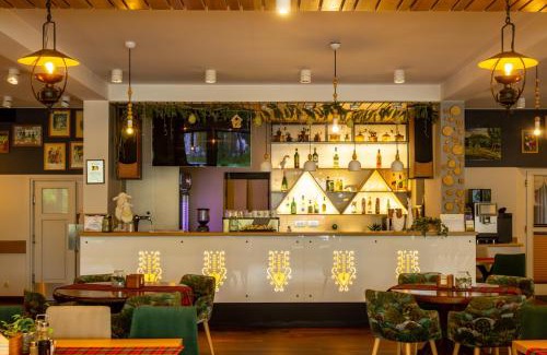 Łacko Hotel | Zajazd Kałużna