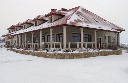 Nienadowka Hotel | Zajazd Sokół