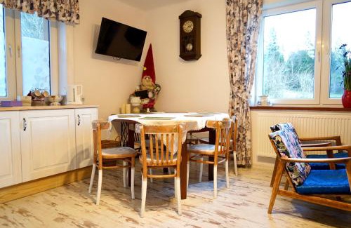 Cisna Apartment | zaKRZYWEk retro