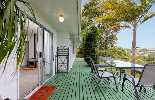 Bethlehem House | Zalonyika NZ - Tauranga Holiday Home