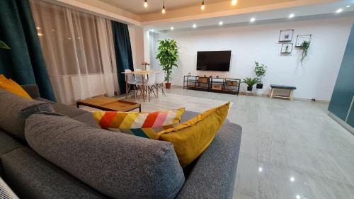 Busteni Apartment | Zander Home Apartment