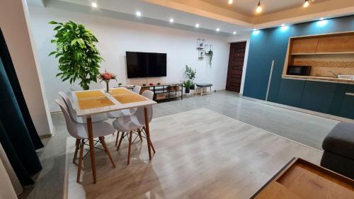 Busteni Apartment | Zander Home Apartment