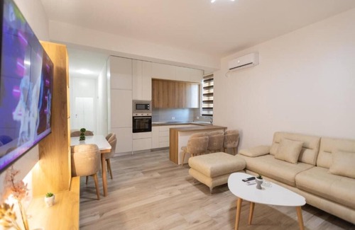Vlore Villa | Zani's Villa