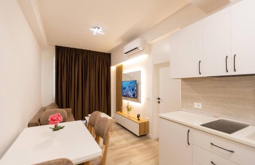 Vlore Villa | Zani's Villa