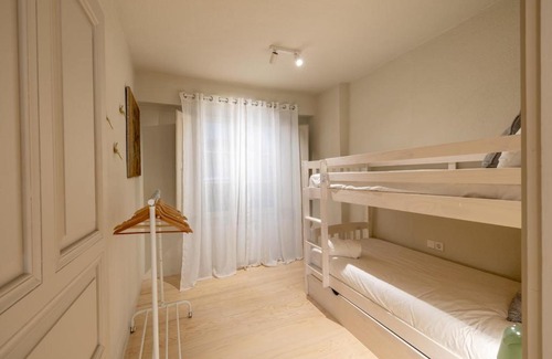 Pamplona City Centre Apartment | Zapatería 30 by Clabao
