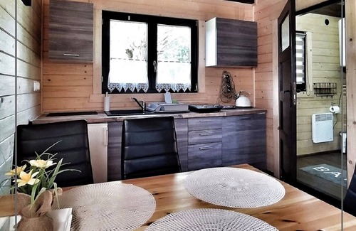 Polanica-Zdroj Cabin | Zapraszam do Osady z Widokiem na Góry