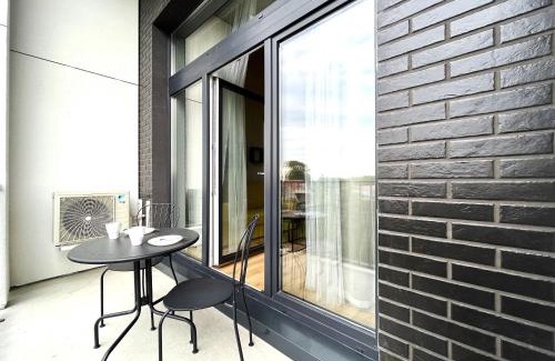 Fabryczna Apartment | Zarembowicza Apt 36 - Self Check-In 20h - Parking &Lift