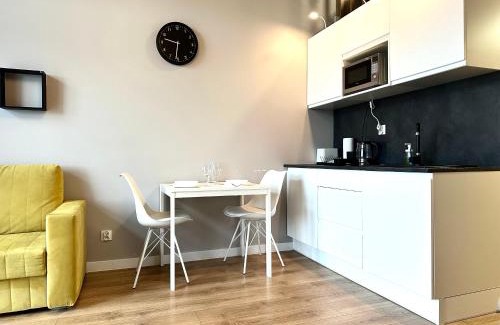 Fabryczna Apartment | Zarembowicza Apt 37 - Self Check-In 20h - Parking &Lift