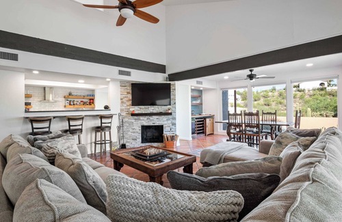 Cimarron Foothills Estates House | Zarzosa Foothills Villa Pool Hot Tub Views