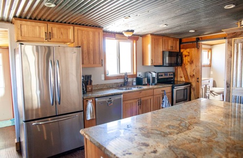 Williamson House | Zebra Rustic Retreat 3BR Home on Zebra Ranch