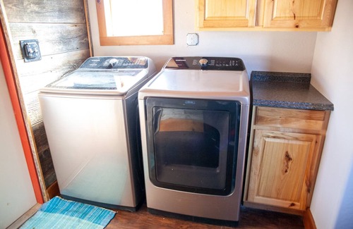 Williamson House | Zebra Rustic Retreat 3BR Home on Zebra Ranch