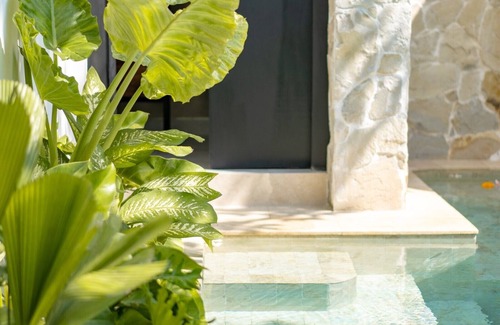 Sanur Villa | Zee Design ~ Lux Pool Villa & Spa ~ 3BDR Close to Beach
