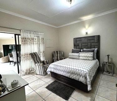 Vereeniging House | Zee Lifestyle Guesthouse