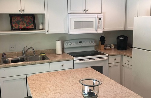 Riverside Apartment | Zee’s hideaway 4433
