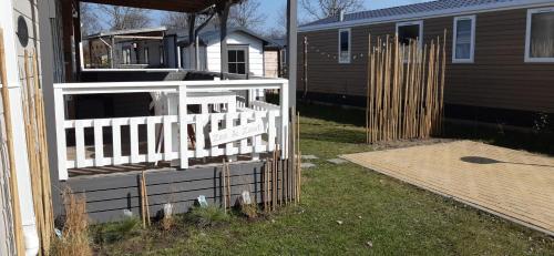 Renesse Ski Chalet | Zee&Zout, chalet 6 pers. bij Renesse en strand!