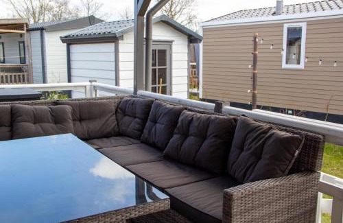 Renesse Ski Chalet | Zee&Zout, chalet 6 pers. bij Renesse en strand!