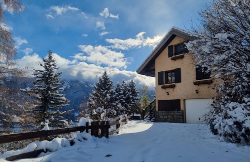 Saint-Jean-Saint-Nicolas Ski Chalet | Zen cocoon with panoramic view. Stations nearby.