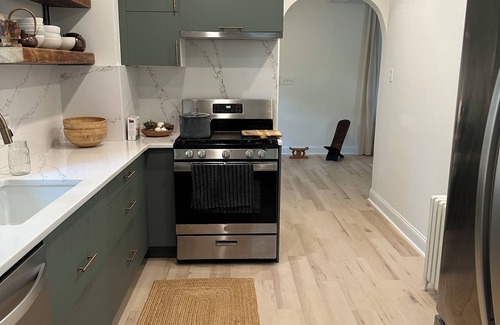 Greenspring House | Zen, Green & Clean 2bd in the City