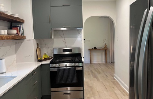 Greenspring House | Zen, Green & Clean 2bd in the City