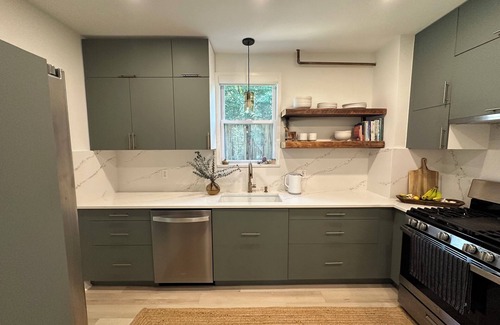 Greenspring House | Zen, Green & Clean 2bd in the City