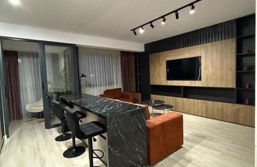 Iasi Apartment | Zen Hideaway Near Mall Moldova and Center