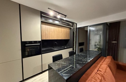 Iasi Apartment | Zen Hideaway Near Mall Moldova and Center