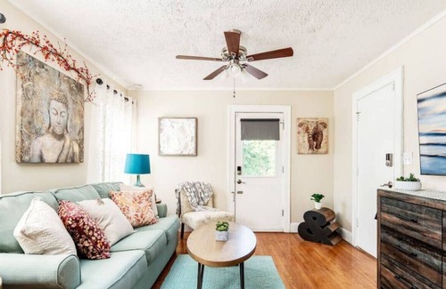 South Hyde Park Apartment | ★✪Zen House✪King Bed ✪ 6 min to The Plaza✪★
