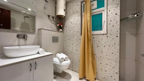 Sector 14 Apartment | ZEN Suites Gurgaon - LUXE Stays Collection