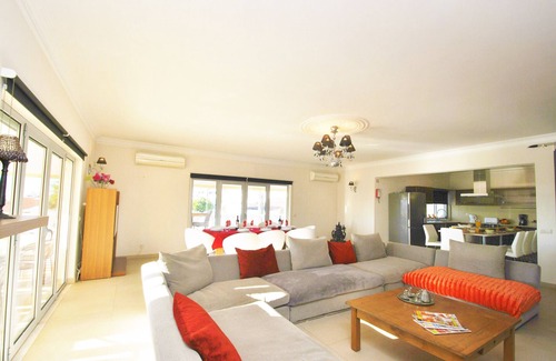 Montechoro Villa | Zen villa with private pool & BBQ