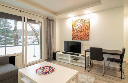 Saint-Julien-en-Genevois Apartment | ZenBNB/La Gallery/Proche Suisse