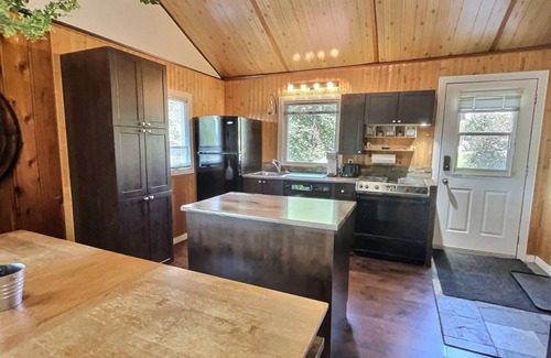 Saint-Andre-Avellin Ski Chalet | Zenitude 2 waterfront cottage