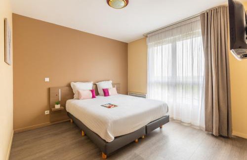 Magny-les-Hameaux Apartment | Zenitude Hôtel-Résidences Magny-les-Hameaux