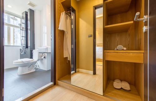 Bang Yi Ruea Hotel | Zenniq