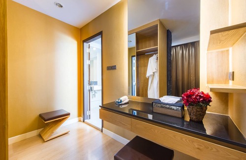 Bang Yi Ruea Hotel | Zenniq