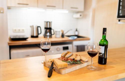 Wolfsburg Apartment | Zentral Fußgängerzone für Paare und Geschäftsreisende, Kinderfreundlich