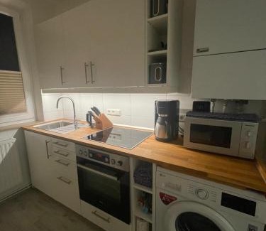 Bremerhaven Apartment | Zentrale FeWo Küstenglück nah am Deich