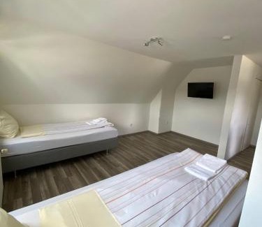 Neumuenster Apartment | Zentrale und ruhige Monteurwohnung mit 2 Schlafzimmern in der Nähe des FEK