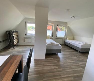 Neumuenster Apartment | Zentrale und ruhige Monteurwohnung mit 2 Schlafzimmern in der Nähe des FEK