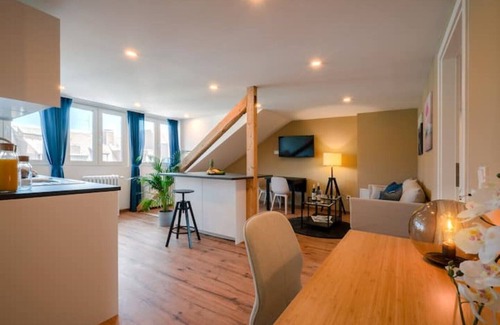 Saarbruecken Apartment | Zentrales 70-qm-dach-apartment für 4 Pers