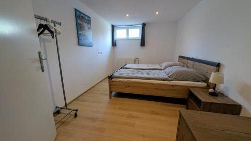Dinkelsbuehl Apartment | Zentrumsnahe, ruhige Souterrainwohnung AlBaggers