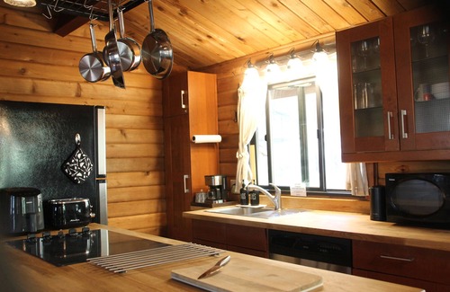 Pine Mountain Club Cabin | Zenwood: Serene Escape at a Modern Cozy Log Cabin
