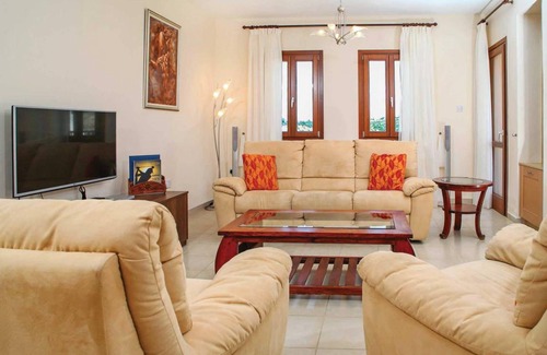 Kouklia Villa | Zephyros Village FZ02