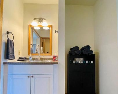 Wisconsin Dells Apartment | Zero Rock Two-Story Suite