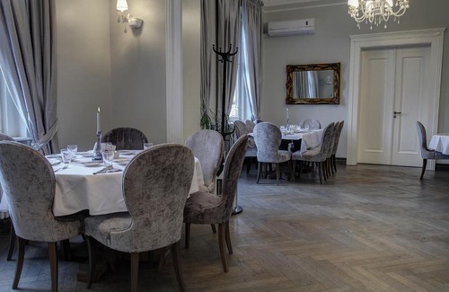 gmina Jerzmanowa Hotel | Zespół Pałacowo-Parkowy Bądzów