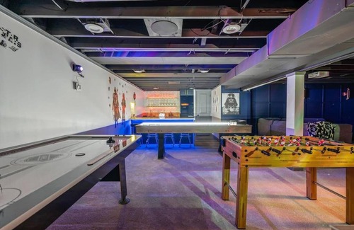 Indianapolis Villa | Zestlife-LuxuryEscape-ThemedRooms-Pool-GameRoom
