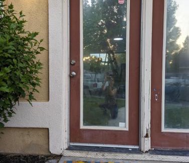 Modesto Apartment | Zesty Studio & Pet Friendly Yard