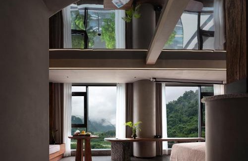 Wulingyuan Hotel | Zhangjiajie SANHE Hotel -Free one way pick up service over 2 night, Free shuttle to east gate of forest park,Free laundry service,Free fresh coffee,English speaking customer service