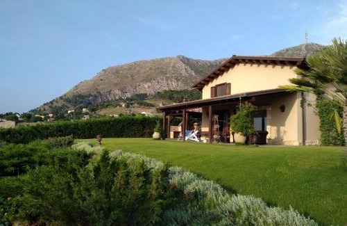 Borgetto Villa | Ziba Villa Siciliana con piscina e vista panoramica sul mare