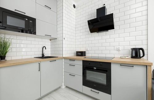 West Pomeranian Voivodeship Apartment | Zielonego Mostu 1 | Szczecin | Modern Apartment | Parking | Water View | Balcony