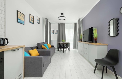 West Pomeranian Voivodeship Apartment | Zielonego Mostu 1 | Szczecin | Modern Apartment | Parking | Water View | Balcony